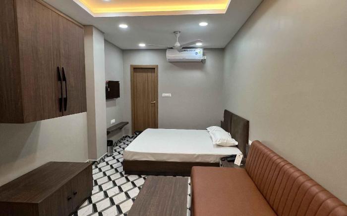 TIC ROOMS