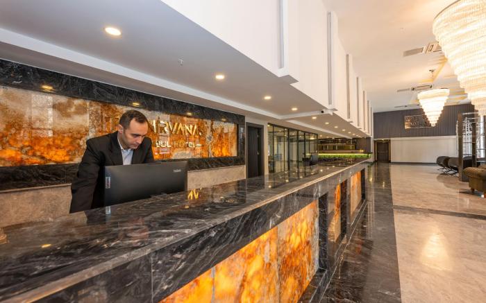 The Nirvanas Hotel