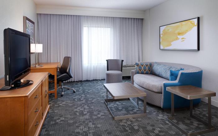 Courtyard by Marriott Kansas City Overland Park/Convention Center