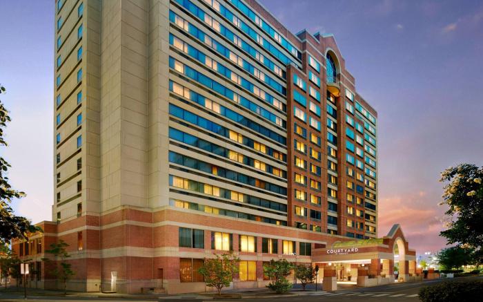 Courtyard by Marriott Arlington Crystal City/Reagan National Airport