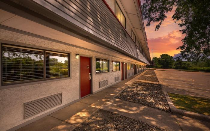 Red Roof Inn Erie - I-90