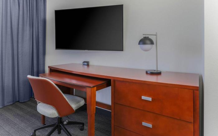 Courtyard by Marriott Austin Airport