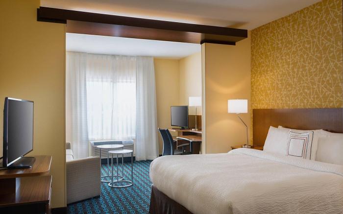 Fairfield by Marriott Inn & Suites Dallas West/I-30