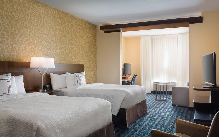 Fairfield Inn & Suites Dallas West/I-30