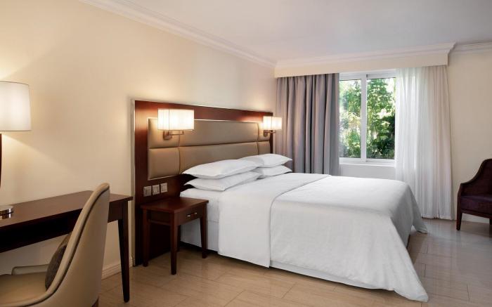 Sheraton Samoa Aggie Grey's Hotel & Bungalows