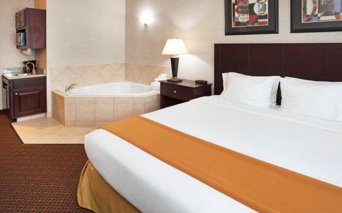 Holiday Inn Express Carrollton By IHG