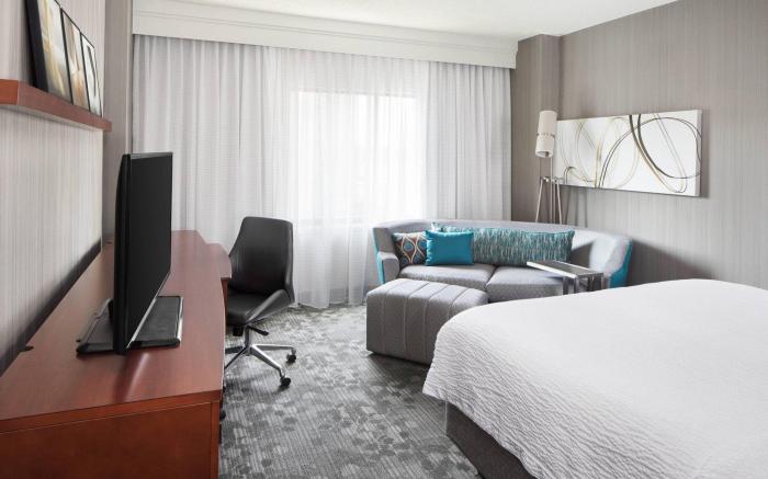 Courtyard by Marriott Jersey City Newport