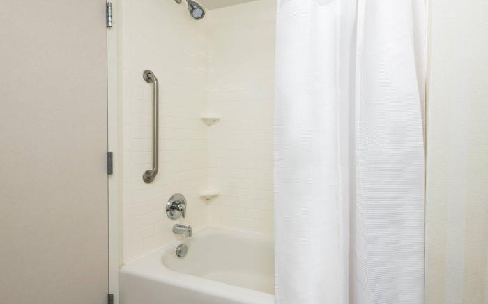 Fairfield Inn & Suites Buffalo Airport