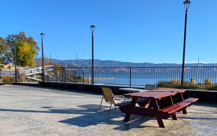 Anchorage Inn Lakeport