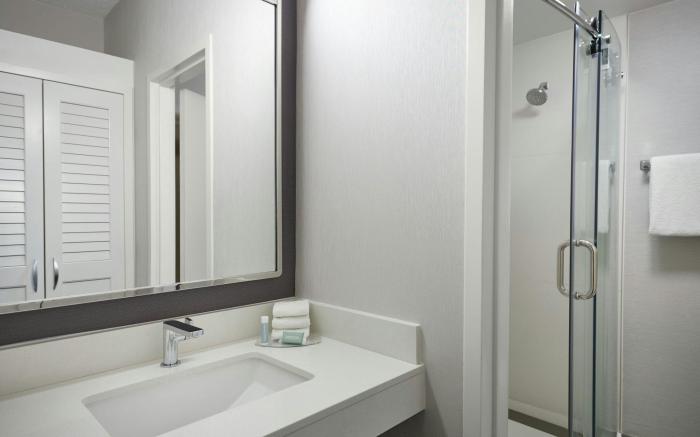 Courtyard by Marriott Kansas City Overland Park/Metcalf, South of College Boulevard