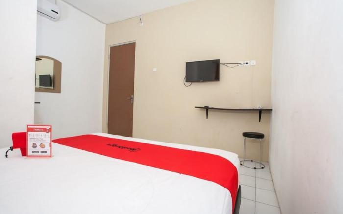 RedDoorz Plus near Galaxy Mall