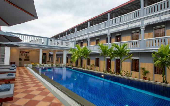 Botoum Hostel