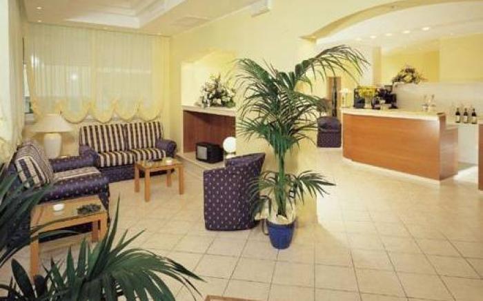 Hotel Cannes - in pieno centro