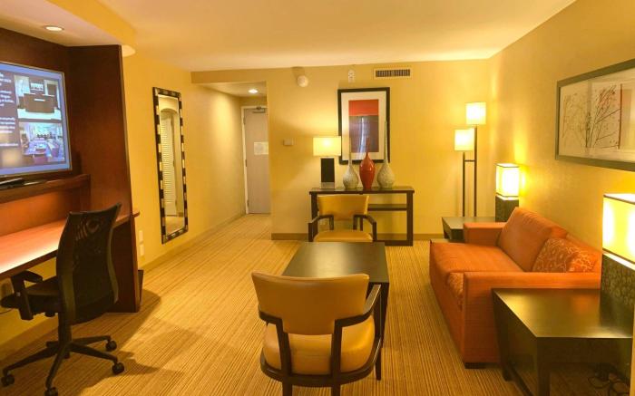 Courtyard by Marriott Buffalo Amherst/University