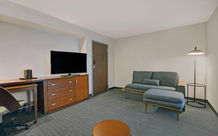 Courtyard by Marriott Chicago Elmhurst/Oakbrook Area
