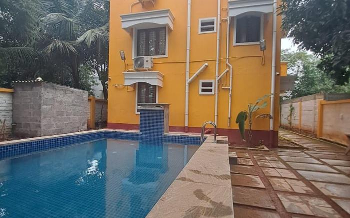 Paradise Yellow Villa
