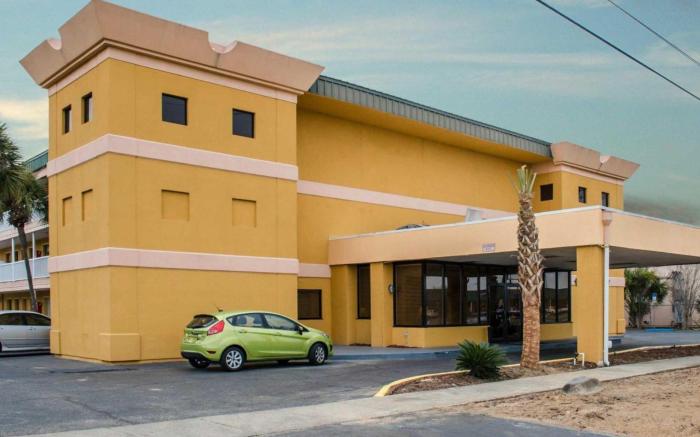 Baymont by Wyndham Pensacola NAS Corry Area