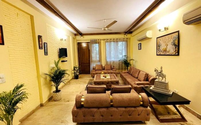 Fortune Home Service Apartment 4Bhk,D-36, Saket