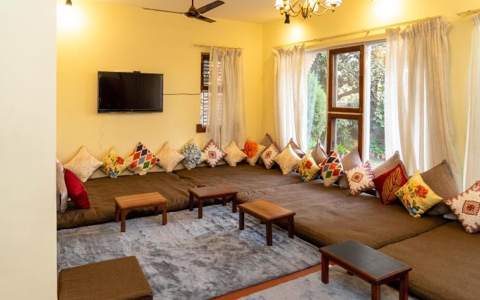 VILLA - Comfort meets timeless elegance!
