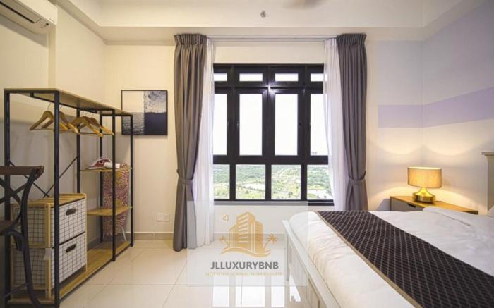 Meridin Executive Suite 4 room (Level34)