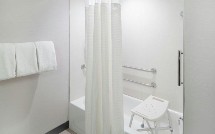 Courtyard by Marriott Providence Lincoln