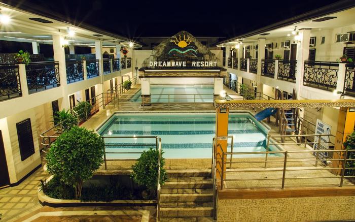 Dreamwave Resort Laguna