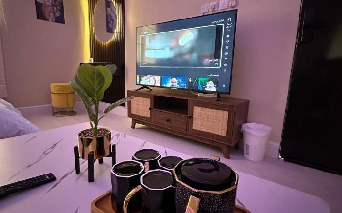استوديو تفاصيل - مدخل خاص وذاتي  - Details Studio