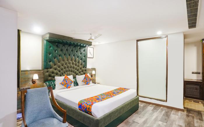 FabHotel WR Grand - Nr RENOVA Hospital, Banjara Hills