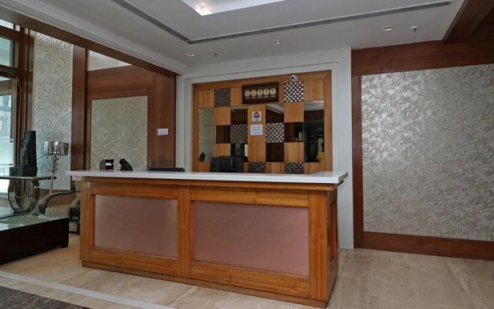 New Lotus Paradise Hotel