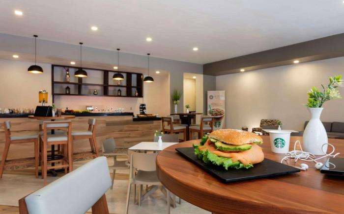 Krystal Urban Monterrey San Jeronimo