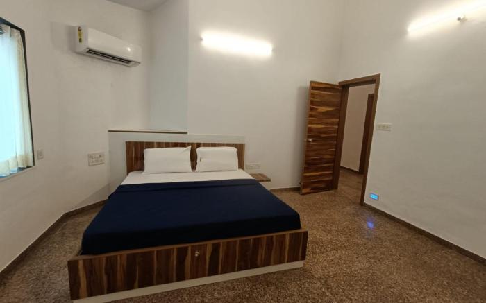 4bhk lonvla bunglow rs1000ph