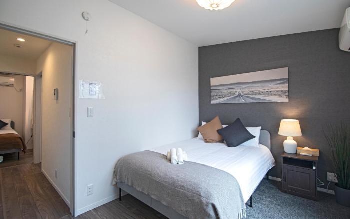 Tabitime・小路東 駅徒歩2分｜電車で難波まで13分｜新築3階車庫付き戸建て｜4LDK最大8人