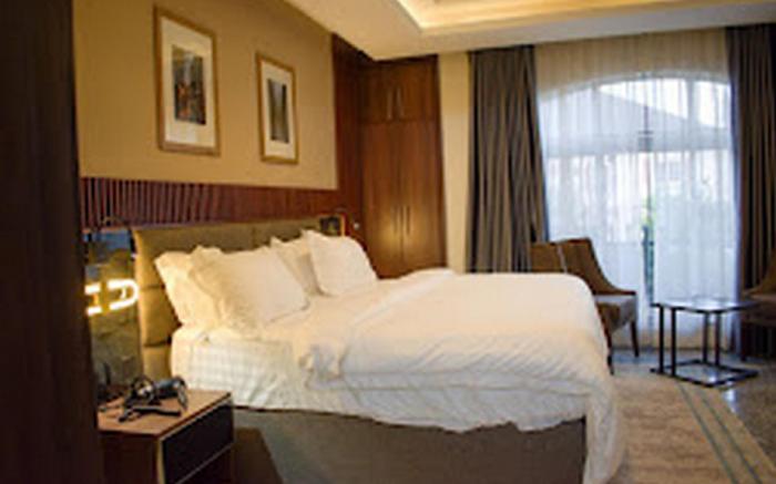 Five Homes Hotel