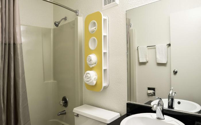 Motel 6 Toledo, OH