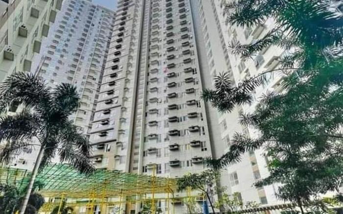 V-pad Condo in Metro Manila