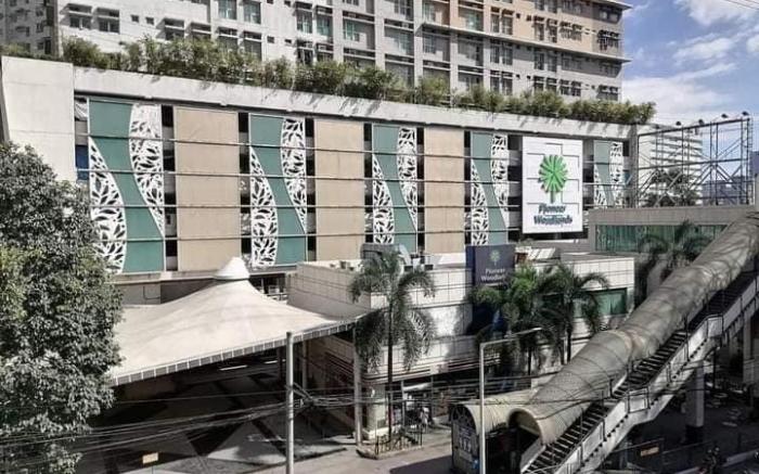 V-pad Condo in Metro Manila