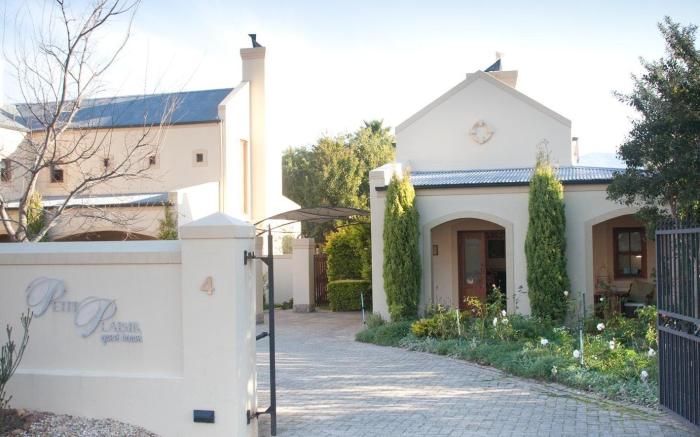 Petit & Grande Plaisir Self-Catering Guesthouse