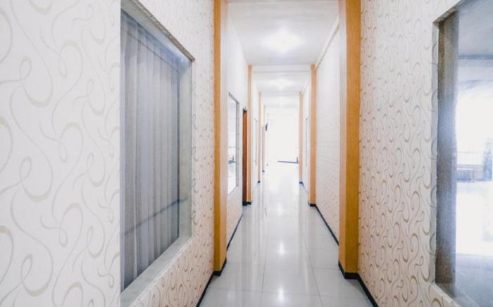 RedDoorz near Taman Rekreasi Selecta