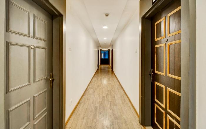 Super Townhouse Hatigaon Near Medicity Formerly Hotel Grand Majesty