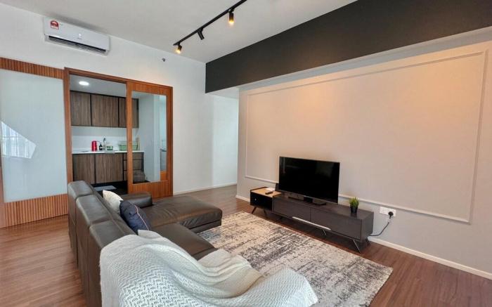 {New}2-4pax Black Crystal Suite@UNA, KLCC