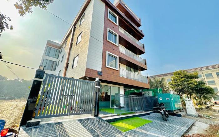 Raksha Suites & Banquet Greater Noida