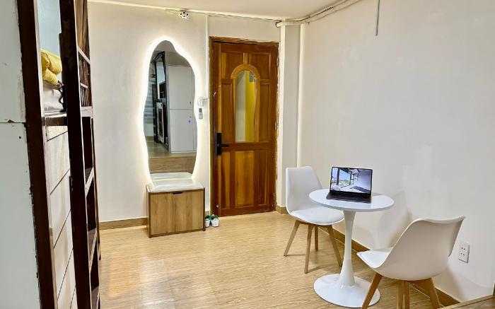 Dorm Bui Vien - walking street