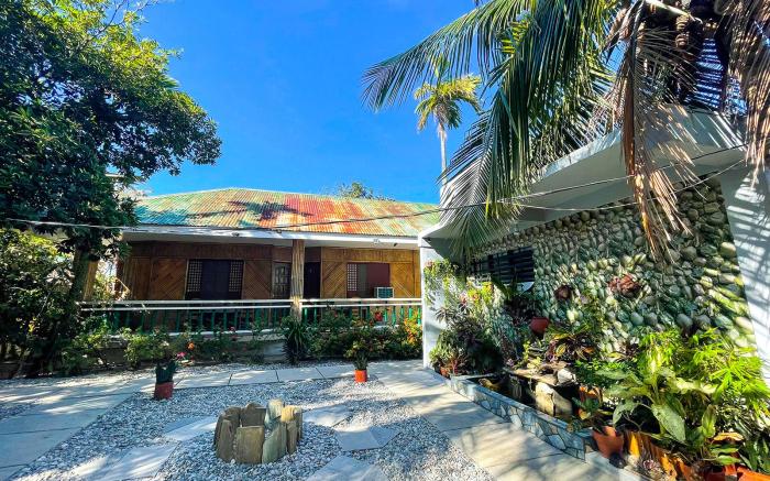 Delgados Resort Puerto Galera powered by Cocotel