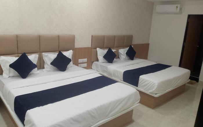 Hotel Bhavya Palace