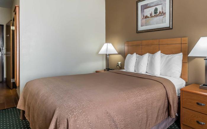 Quality Inn Coralville - Iowa River Landing