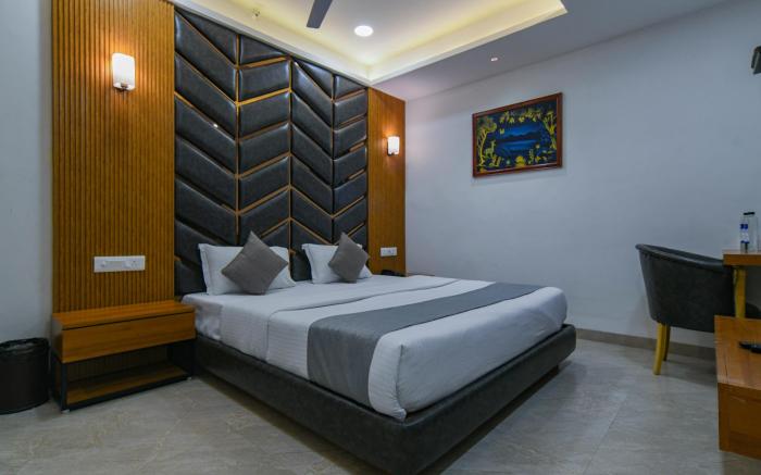 Hotel The Grand 
