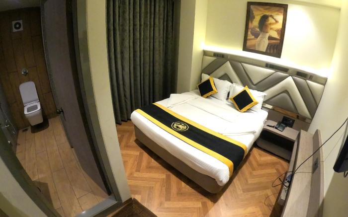 Hotel A R Paradise 