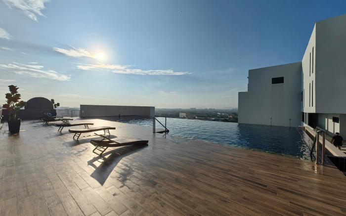 Kuching AEON Mall The PODIUM  HomeStay D175 @ 8PAX