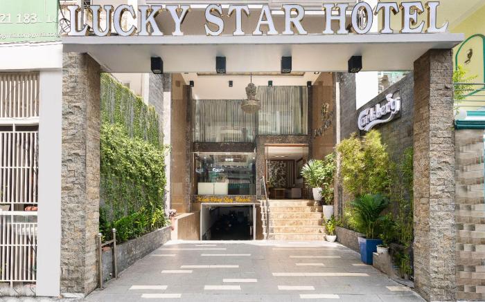 Lucky Star Hotel Q5
