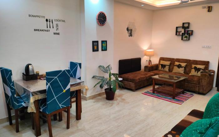 Blue Heart Home  1 BHK-Spacious Flat in Tapovan.